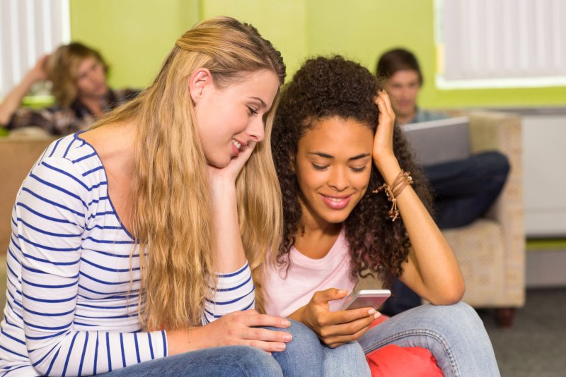 Kyberšikana se může týkat každého. Zdroj: wavebreakmedia / Shutterstock, Inc.