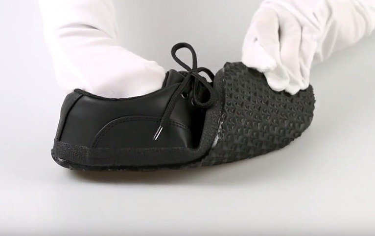 Barefoot se šijí na míru. Zdroj: archiv Ahinsa shoes