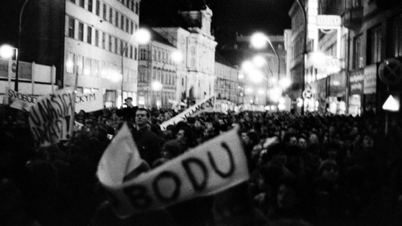 17. listopad – Státní svátek, Mezinárodní den studentů, Den boje za svobodu a demokracii. Zdroj: Profimedia