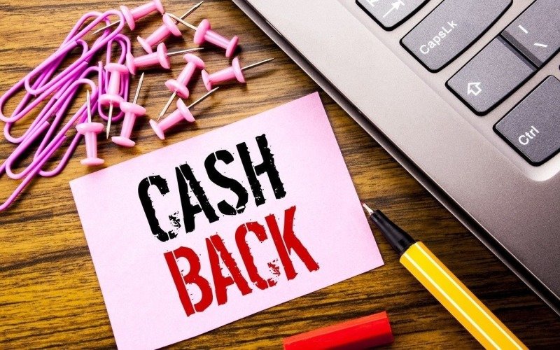 Nechte si vracet část peněz z online nákupů! A k tomu získejte 300 Kč jako dárek