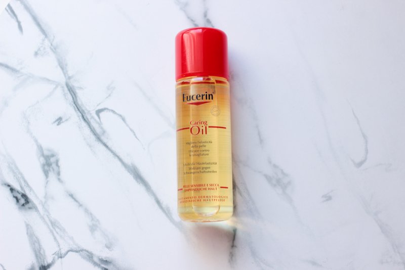 Eucerin tělový olej proti striím.