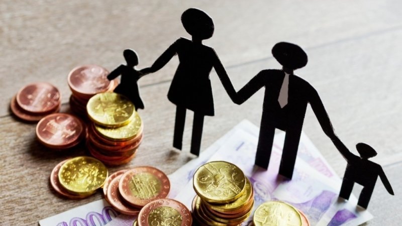 Ošetřovné ve druhé vlně covidu: Na co mají nárok zaměstnaní rodiče a jakou podporu dostanou OSVČ?