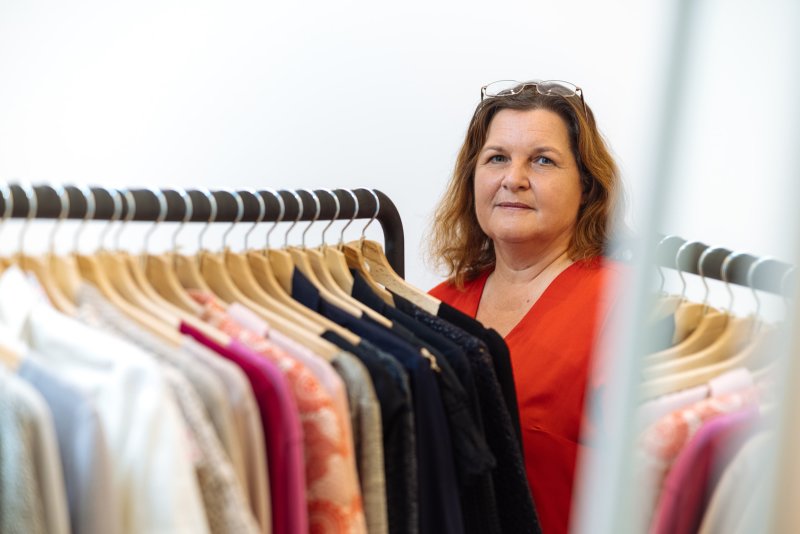 Dana založila nadaci a pomáhá samoživitelům a maminkám na volné noze