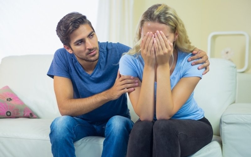 Ztráta miminka se dotýká celé rodiny. Pomoci mohou rituály i psycholog