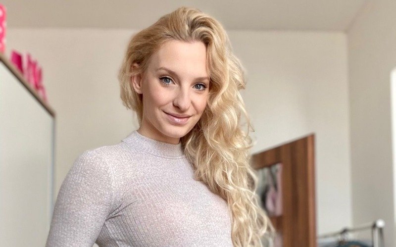 Roztroušenou sklerózu mi diagnostikovali v devatenácti letech, říká Dominika, která čeká první miminko