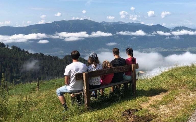 Starší Anežčiny děti nechtěly svou fotografii sdílet. Anežka jim vyhověla.