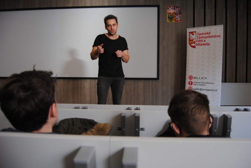 Vzdělávací systém by podle Boba Kartouse měl snižovat handicapy. Zdroj: Bohumil Kartous.
