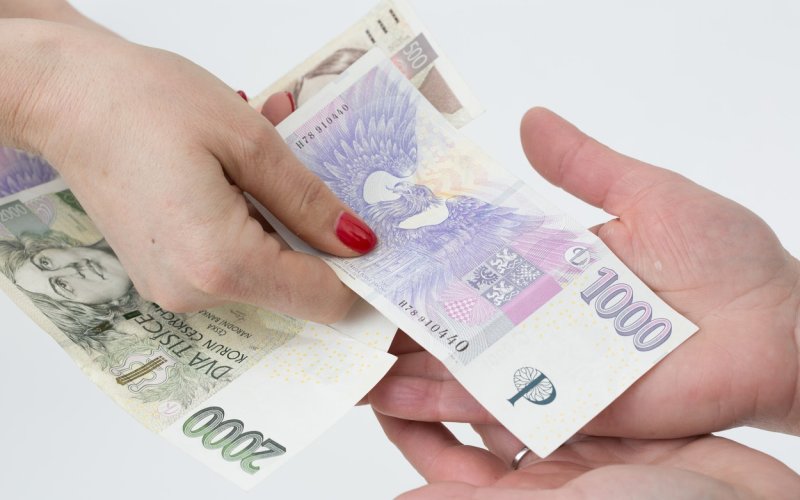 Další papírování navíc: Samoživitelé musí dokazovat, že žijí sami